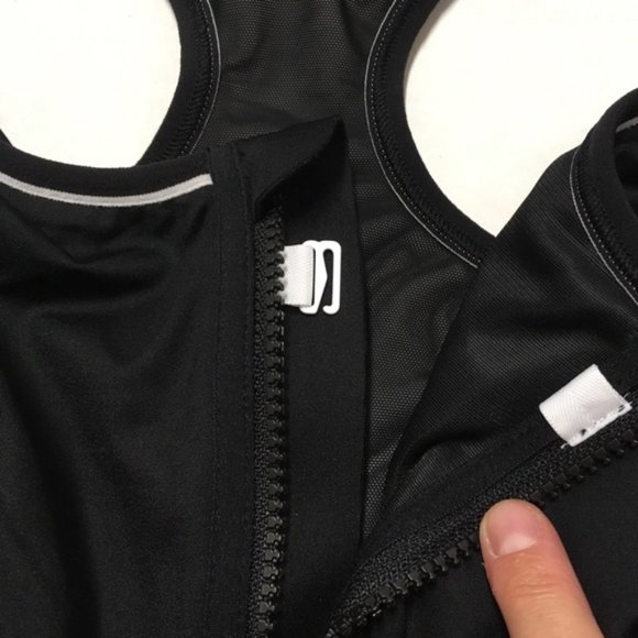 Size 38C Black LIVI Sports Bra Lane Bryant Front closure NWOT - Picture 3 of 3